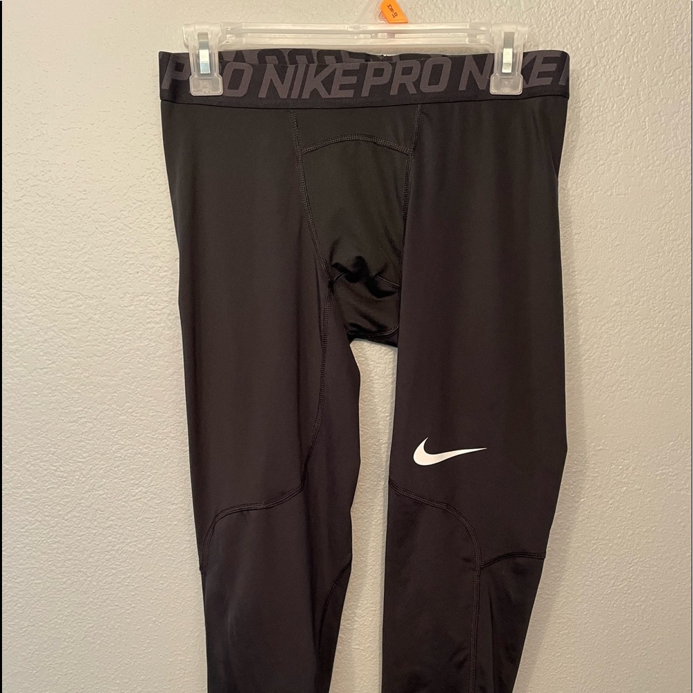 Nike pro combat 3/4 length compression shorts